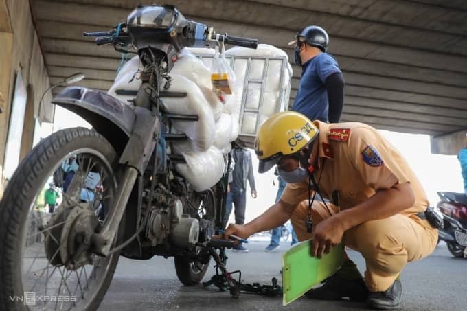 Chuyên gia: Khó kiểm soát xe không đạt chuẩn khí thải vào trung tâm TP HCM