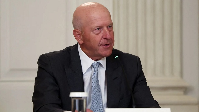 Ông Trump "nổi đóa" với Goldman Sachs vì nói người Mỹ phải gánh thuế quan, đòi thay nhà kinh tế