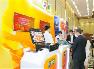 Doanh thu 7 tháng vượt 38 ngàn tỷ, FPT vẫn hạ mục tiêu tăng trưởng cả năm