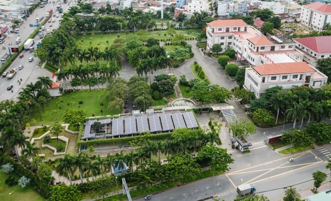 Đề xuất TP HCM chuyển xe công dùng xăng dầu sang điện
