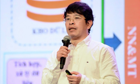 Đề xuất TP HCM chuyển xe công dùng xăng dầu sang điện