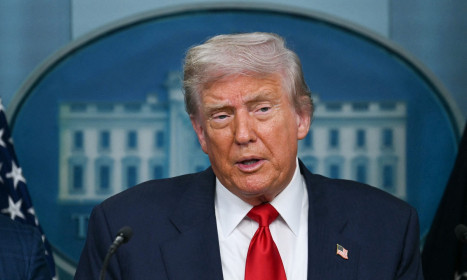 Ông Trump sẽ xem xét áp thuế Trung Quốc vì mua dầu Nga trong 2-3 tuần tới