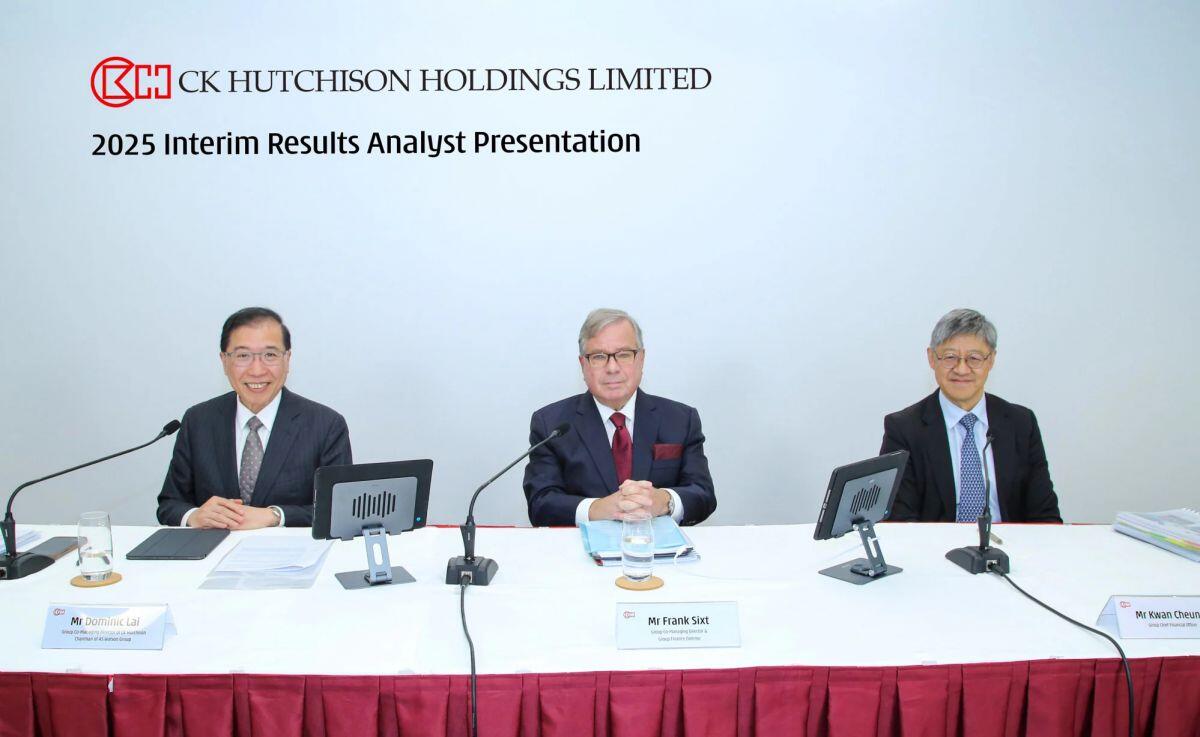 Công ty của Lý Gia Thành hoãn thương vụ bán cảng Panama đến năm 2026, lợi nhuận giảm 92%