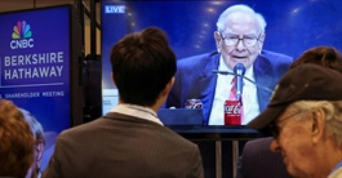 Công ty của Warren Buffett mua một cổ phiếu bảo hiểm đã giảm 50% từ đầu năm