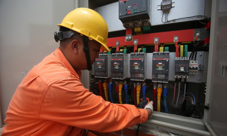 Đề xuất tính khoản lỗ, chênh lệch tỷ giá của EVN vào giá điện