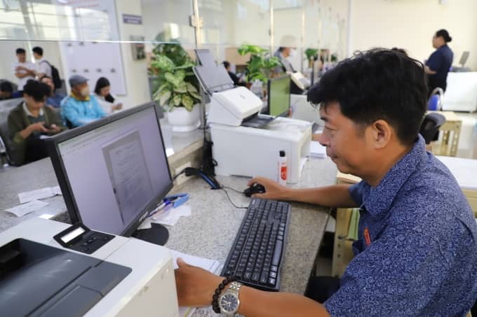 Người dân TP HCM thực hiện thủ tục hành chính không phụ thuộc nơi ở thế nào?