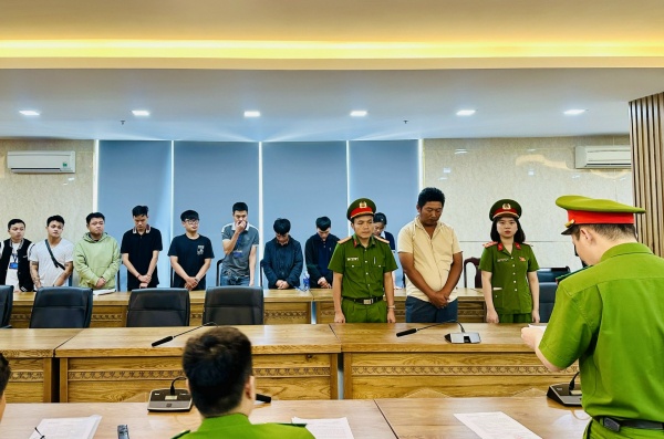 Khởi tố thêm 3 nhân viên ngân hàng và 17 bị can khác trong đường dây rửa tiền 30.000 tỷ đồng