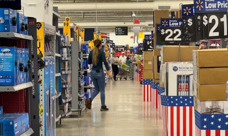 Walmart cảnh báo chi phí tăng hàng tuần vì thuế nhập khẩu