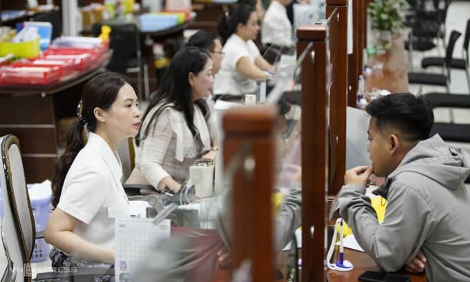 'Có tình trạng cán bộ lợi dụng chính sách nghỉ hưu trước tuổi'