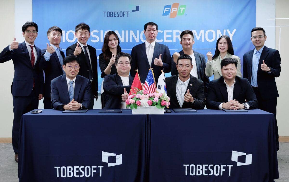 FPT trở lại vùng 100,000 đồng/cp sau thông tin hợp tác công nghệ quốc tế