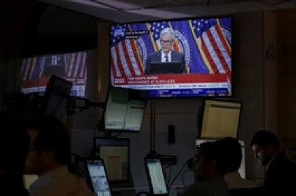 Ông Trump "đùa với lửa" khi tấn công Fed?