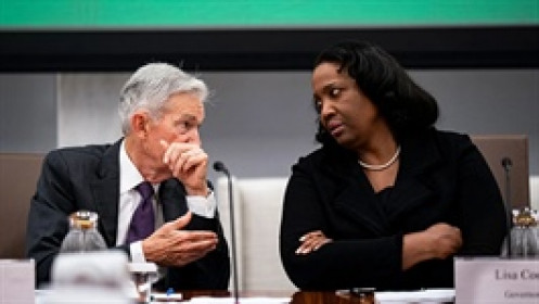 Fed phản bác ông Trump trong vụ sa thải Lisa Cook: "Thống đốc chỉ bị sa thải với lý do chính đáng"