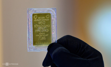 Giá vàng hôm nay: Vàng miếng vượt 128 triệu đồng