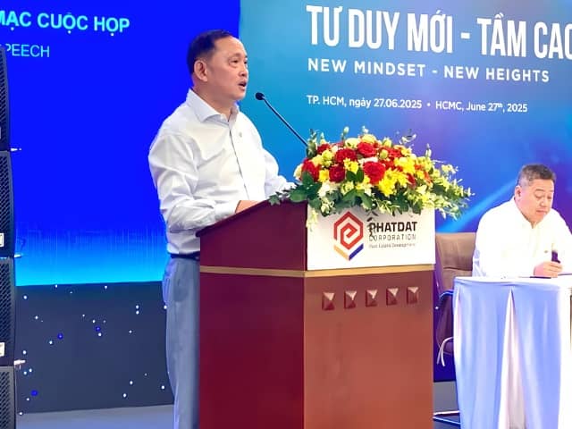 Chủ tịch PDR Nguyễn Văn Đạt "hy sinh lợi ích ngắn hạn" khi đăng ký bán 88 triệu cp ở vùng giá cao
