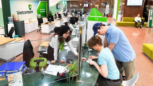 Tín nhiệm tăng, triển vọng sáng cho hệ thống ngân hàng Việt Nam