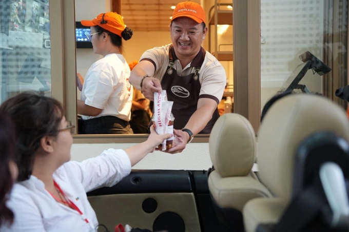 Chuỗi cà phê lớn nhất cả nước Highlands Coffee lãi hơn 3 tỷ mỗi ngày
