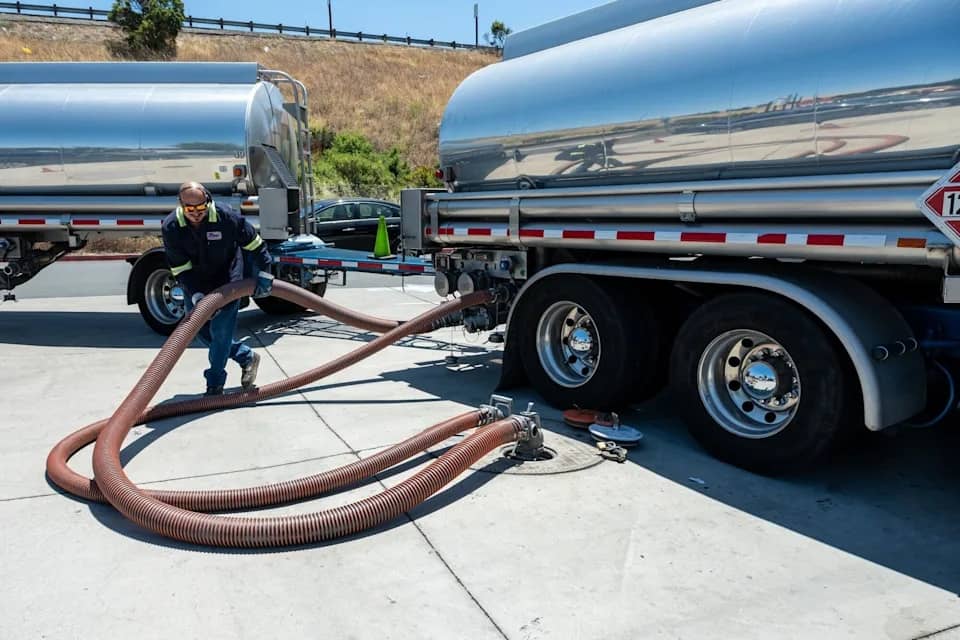 Giá dầu cắm đầu giảm vì lo ngại OPEC+ xem xét tăng sản lượng