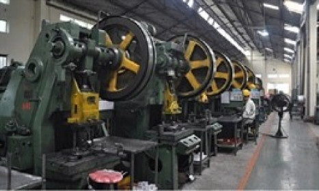 Công ty bán phụ tùng xe máy chốt quyền chia cổ tức tiền mặt 100%