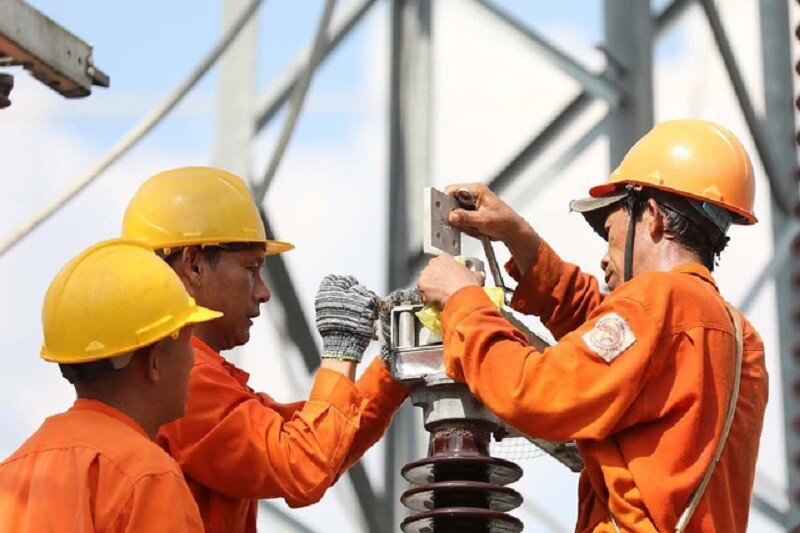 Hoá đơn tiền điện “nóng bỏng tay”: Xuất hiện gia đình có 3 tháng chỉ số công tơ giống hệt nhau
