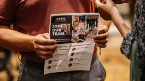 Thị trường lao động Mỹ suy yếu rõ rệt, Fed nhiều khả năng sẽ hạ lãi suất