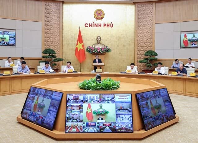 Thủ tướng: Phải vượt mục tiêu 3,000km cao tốc và 1,700km đường ven biển trong năm 2025