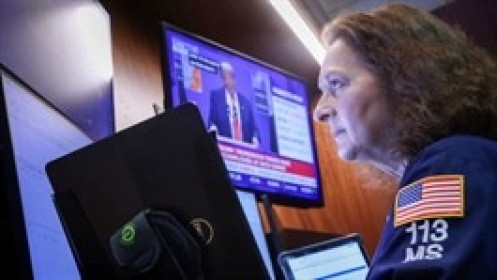 S&P 500 vượt mốc 6,600 điểm lần đầu tiên