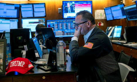 Ông Trump kêu gọi bỏ bắt buộc báo cáo quý cho công ty niêm yết