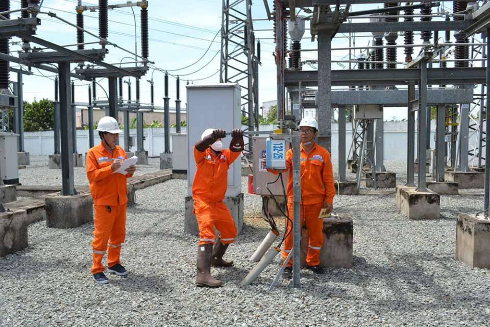 Xây dựng lộ trình điều chỉnh giá điện hợp lý cho người dân