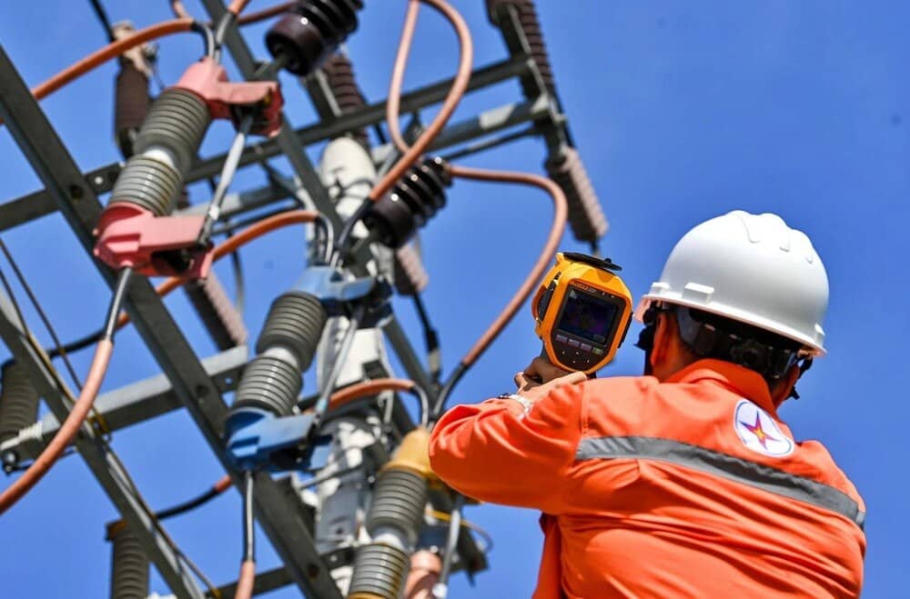 Xây dựng lộ trình điều chỉnh giá điện hợp lý cho người dân