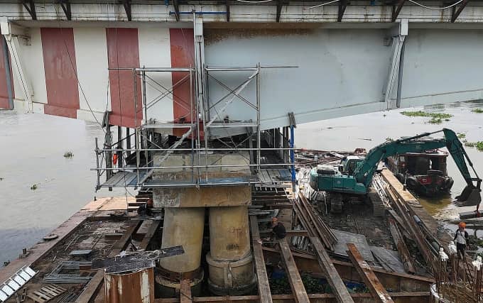 Ba tháng kỹ sư Việt nâng cầu Bình Triệu nặng 11.000 tấn
