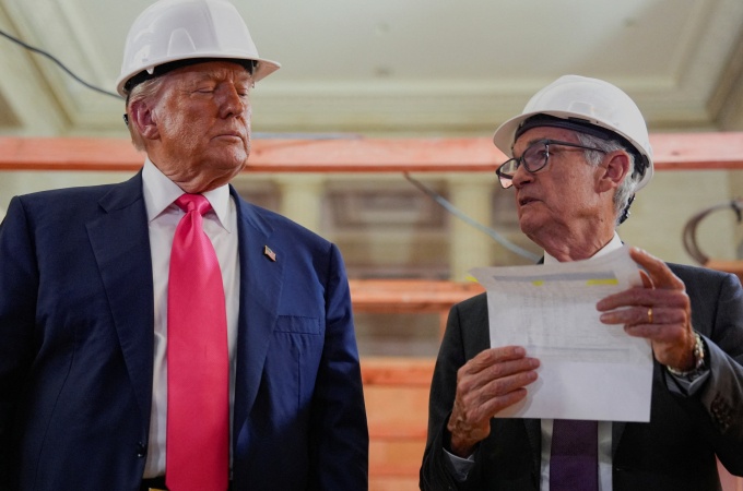 Cuộc họp lãi suất chưa từng có tiền lệ của Fed