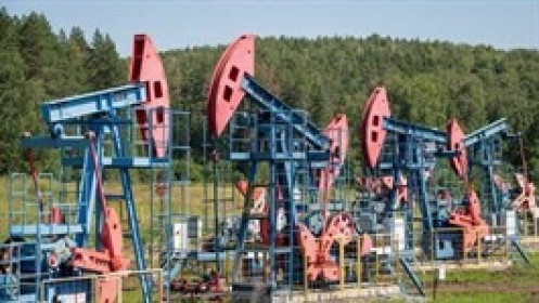 Dầu giảm do lo ngại về nhu cầu tại Mỹ