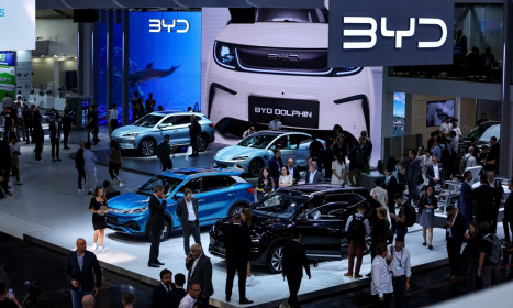 Công ty của Warren Buffett bán hết cổ phiếu BYD