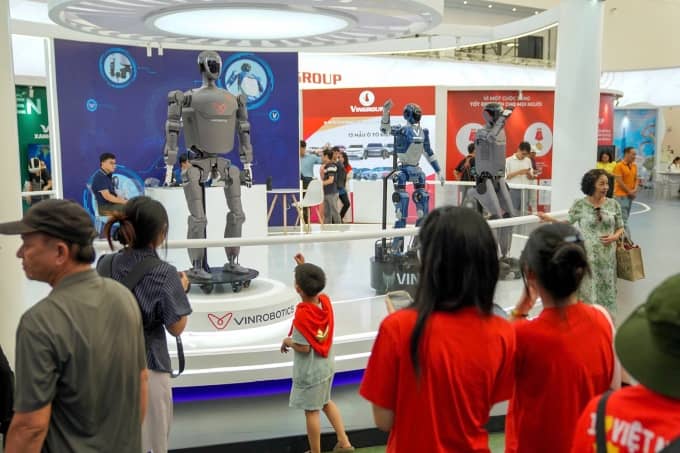 Vingroup lập thêm công ty sản xuất người máy