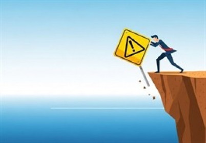 NXT rời diện cảnh báo