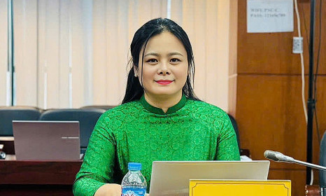 'Giá nhà tăng cao khiến người trẻ không dám kết hôn, sinh con'