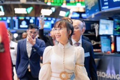 Tỷ phú Nguyễn Thị Phương Thảo gặp Chủ tịch Sàn giao dịch chứng khoán New York – Thị trường tăng 48 điểm