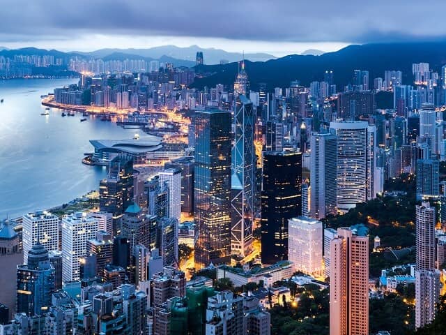 Các ngân hàng lớn trở lại Hồng Kông giữa làn sóng giao dịch bùng nổ