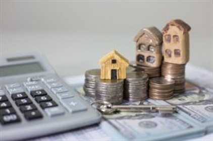 Cổ phiếu bất động sản vốn hóa vừa và nhỏ hút tiền dù thanh khoản thị trường suy giảm