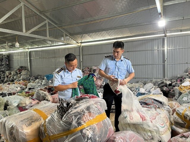 Quản lý thị trưởng xử lý hơn 15,500 vụ vi phạm về buôn lậu, hàng giả trong 9 tháng