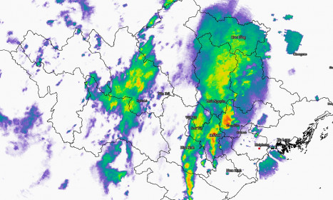 Vì sao Hà Nội mưa to liên tục?