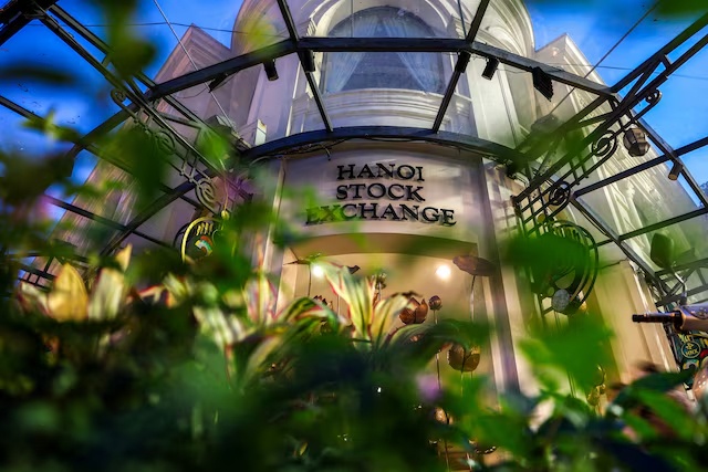 Làn sóng IPO bùng nổ giữa "cơn say" chứng khoán