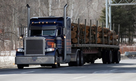 Tổng thống Mỹ áp thuế 10% với gỗ nhập khẩu