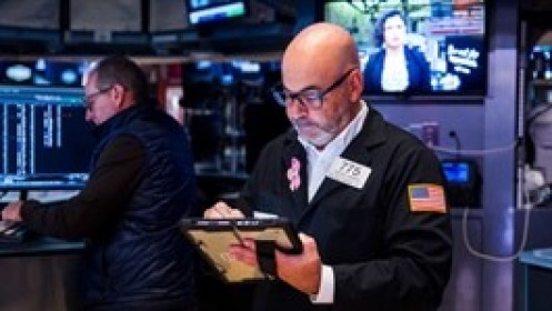 Phố Wall trái chiều, Dow Jones tăng hơn 200 điểm