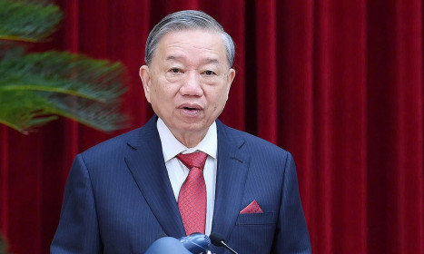 Tổng Bí thư: Chú trọng đức - sức - tài khi chọn nhân sự Trung ương khóa 14