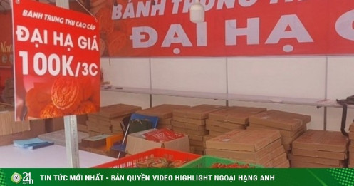 Chưa qua ngày Rằm tháng Tám, bánh Trung thu “đại hạ giá” khắp nơi, chỉ còn từ 10 nghìn đồng/chiếc