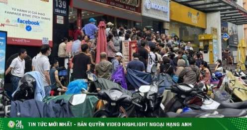 Giá vàng chiều 7/10: Tăng chóng mặt, loạt tiệm vàng có động thái mới khiến nhiều người quay xe