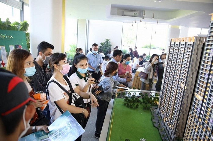 Đánh thuế để giảm đầu cơ bất động sản thay vì giao dịch qua sàn Nhà nước