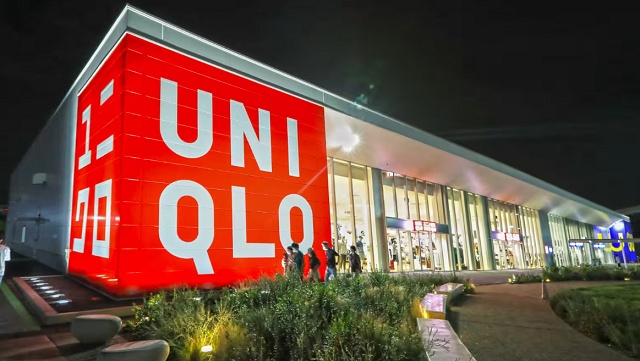 Bất chấp thuế quan, công ty mẹ Uniqlo vẫn lãi kỷ lục