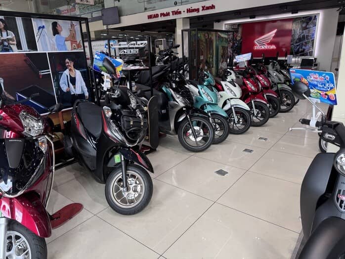 Doanh số xe xăng sụt giảm Đáng báo động tại Việt Nam trong qúy III / 2025